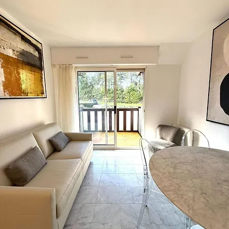 Le Royal Panorama - *